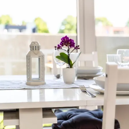 Gemuetliches Und Lichtdurchflutetes Penthouse Mit Sternenhimmelblick, Boxspringbett Und Terrasse - Gute Anbindung An Die Innenstadt Kassel